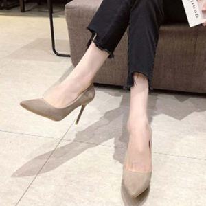 여성 정장룩 슬랙스 코디 구두 인기 스타일 펌프스힐