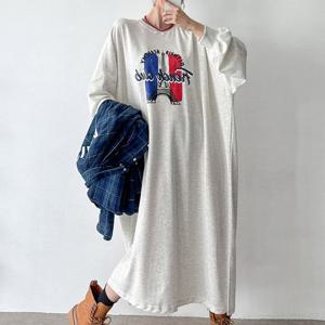 나야홍 / 아이우먼 아카데미레터링원피스 NMV403M601 빅사이즈