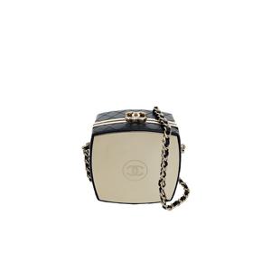 [엘러브] 샤넬 CC로고 체인 코스메틱백 블랙 샴페인골드 램스킨 6ET0243