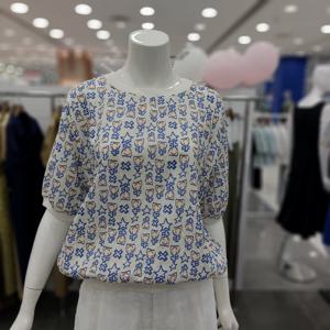 [아니베에프]A56WBL500 A라운드넥 프린트 티블라우스