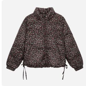 [써스데이아일랜드](T258MDJ348W)로즈 플라워 덕 다운 점퍼