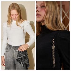 [에고이스트]목폴라 장식 언발 티셔츠 ER4OTL53_DG