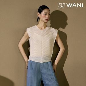 SJ와니 플리츠 슬리브리스 블라우스 1종 [런칭 가격 79,900원]