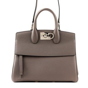 [페라가모] 23SS (21 H159 CARAWAY SEED 0718294) 여성 스튜디오 숄더백