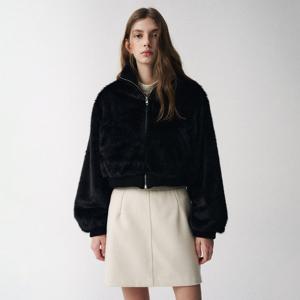 플레이블 여성 하이넥 쇼트 인조 퍼자켓_PD5WM463