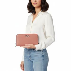 살바토레 페라가모  여성 더블 간치니 집 어라운드 장지갑 22 0405 CORALLO 0758662