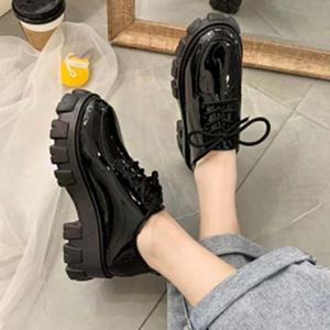 무광 유광 키높이 높은굽 구두 여성 패션 블랙 로퍼