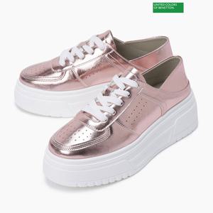 베네통 라이트 통굽 스니커즈 BCSH02411