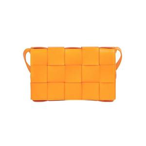 보테가 베네타 램스킨 레더 카세트백 탠저린 578004VMAY17003