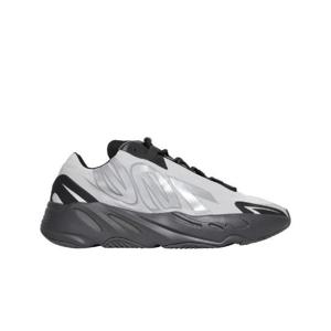 아디다스 이지 부스트 700 MNVN 메탈릭 GW9524