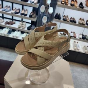 [엘칸토]엘칸토 HC10 쿠셔닝초경량샌들아이보리 LCWW35U42639 (4