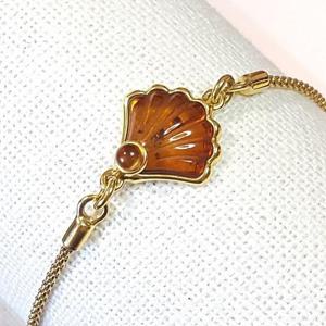 [블루케이] 조개모양하이퀄 호박 원석 팔찌240502-08