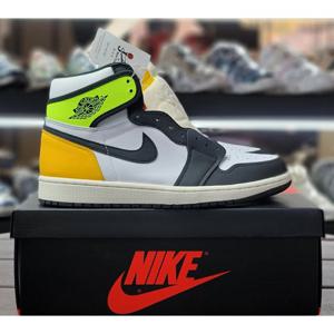 조던 1 레트로 하이 OG 볼트 골드 555088-118