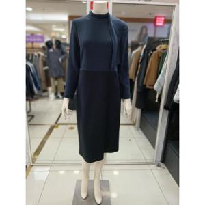 엠씨 세이브존04 넥라인 포인트 레이온 원피스 c44o120