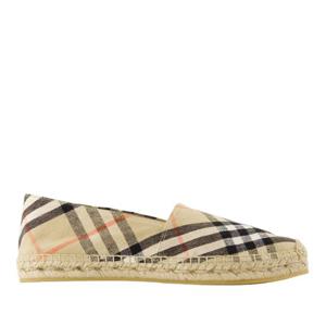 버버리 캔버스 라운드 토 에스파드리유 8109180 B9368