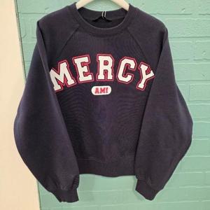 소이주니어 HC17 빅로고 래근런 맨투맨티 24w1456