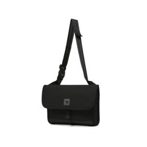 [다이나핏 공식](택가109,000원) 공용 쉴드 크로스백_YUA23B15Z1