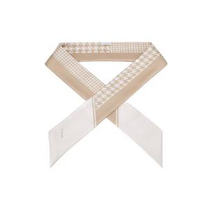 [질스튜어트핸드백]베이지 체크배색 실크 스카프 JASC5E510 I2