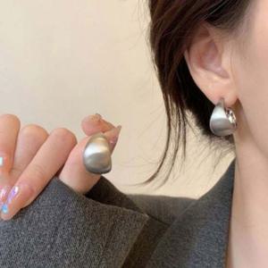 볼드 실버 링귀걸이 볼드귀걸이 여성귀걸이 데일리귀