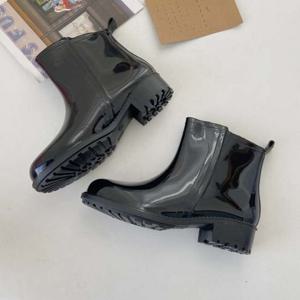 데일리 무난한 기본 디자인 깔끔한 첼시 레인 부츠