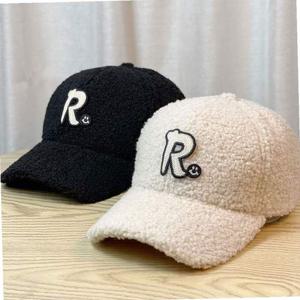 영문 패치 뽀글이 볼캡 간절기 편한 코디 찍찍이 조절