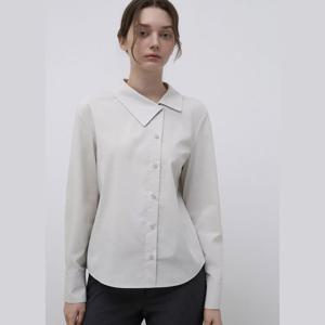 잇미샤 언밸런스 카라 셔츠 ITQ2WBL700