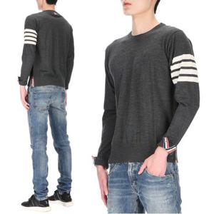 [톰브라운] 사선완장 MKA002A Y1014 022 남성 울 니트