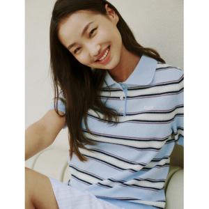 헤지스 여성 24FW 반값세일면 라이트블루 스트라이프 반소매 카라 스웨트 HSSW4DL71B1