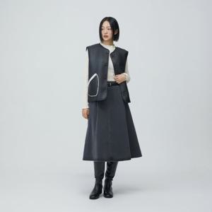 플라스틱아일랜드  (PR4DS161) 플레어 턱 기모데님 스커트