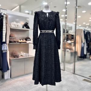 [에고이스트]레터링 밴드 포인트 페미닌 롱 원피스 EQ4WO064HJ_D