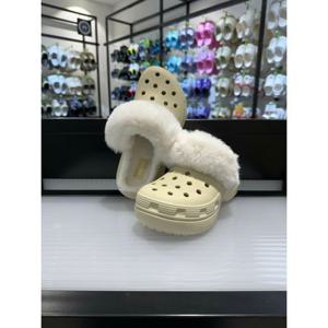 [크록스]MARIO크록스 클래식 플랫폼 퍼즈 라인드 클로그 212854-2Y2 아이보리 베이지