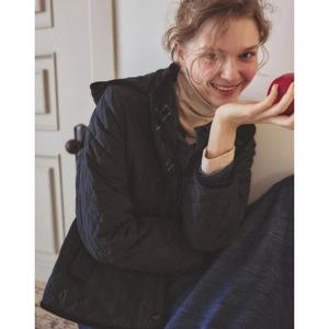 헤지스 여성 24FW 가격인하퀼팅스테디셀러블랙 체크 안감 후드 숏 퀼팅 점퍼 WSJU4D911BK