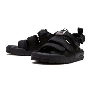 뉴발란스 스트라이프 캐주얼 로고 샌들 블랙 SD3205EBB