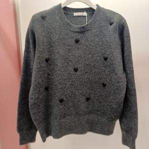 Latium HC06 깔끔한 입체 미니하트 라운드 기모 니트티 T2611sw09DG