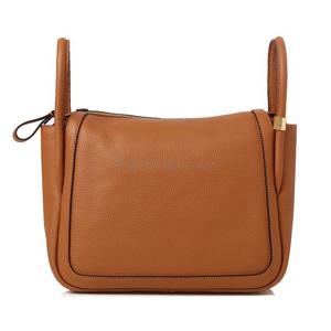 [헤지스] HIBA6E162W3_여성 브라운 단색 소가죽 숄더백