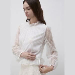 잇미샤 레이스 볼륨 블라우스 ITQ2WBL750