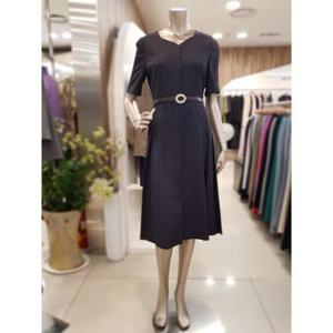 미니멈 세이브존01 짚업 플리츠 노카라 원피스 MWBAWO5190