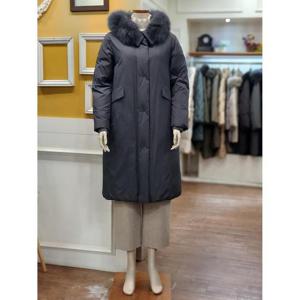 BCBG 세이브존01 레이 무봉제 구스 점퍼 B4DBF841