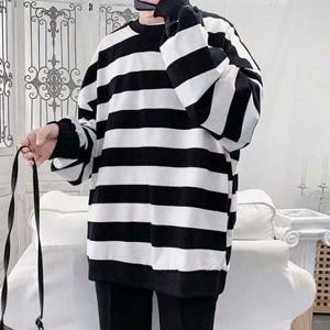 LEA-B145 오버핏 줄무늬티