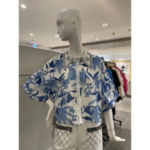 르니앤맥코이 보석 카라 자수 펀칭 블라우스 (MM05BL712HJY)