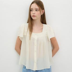 [올리브데올리브]레이스 테잎 장식 핀턱 블라우스 OW5MB477