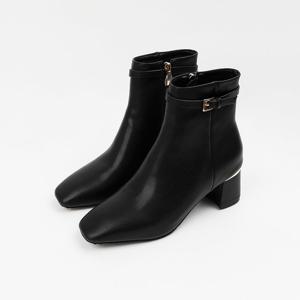 [신난다슈] 여성 앵클 부츠 힐 6cm 숏 앵글 부츠 소가죽 발편한 쿠션 통굽 GDR253084 블랙