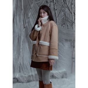 [게스여성 인조 스웨이드 가죽 무스탕 YP4W7856