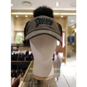 [파리게이츠]521E4CP005_KH-여성 흘림체 로고 포인트 귀달이 캡-(25년겨울)