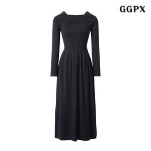 GGPX 핀턱 오프숄더 플레어 롱 니트 원피스 (GODOW035D)