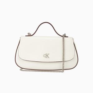 [캘빈클라인 진]여성 하드웨어 모노그램 탑핸들 체인 백 4F3282G-FUP