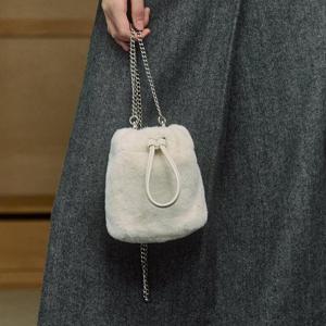 [랩]FLUFFY POP CROSS BAG AR7ABA40