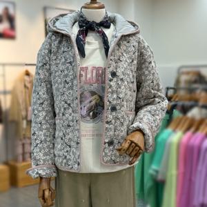 [써스데이아일랜드]퀼팅 후드 플라워 자수 점퍼 t246ajp535