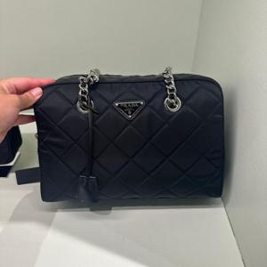 프라다 테수토 퀼팅 체인 숄더백 블랙 1BB903 2AS3