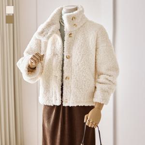 [커스텀에이블] 하이넥 단추 뽀글이 점퍼_T2512FU005D